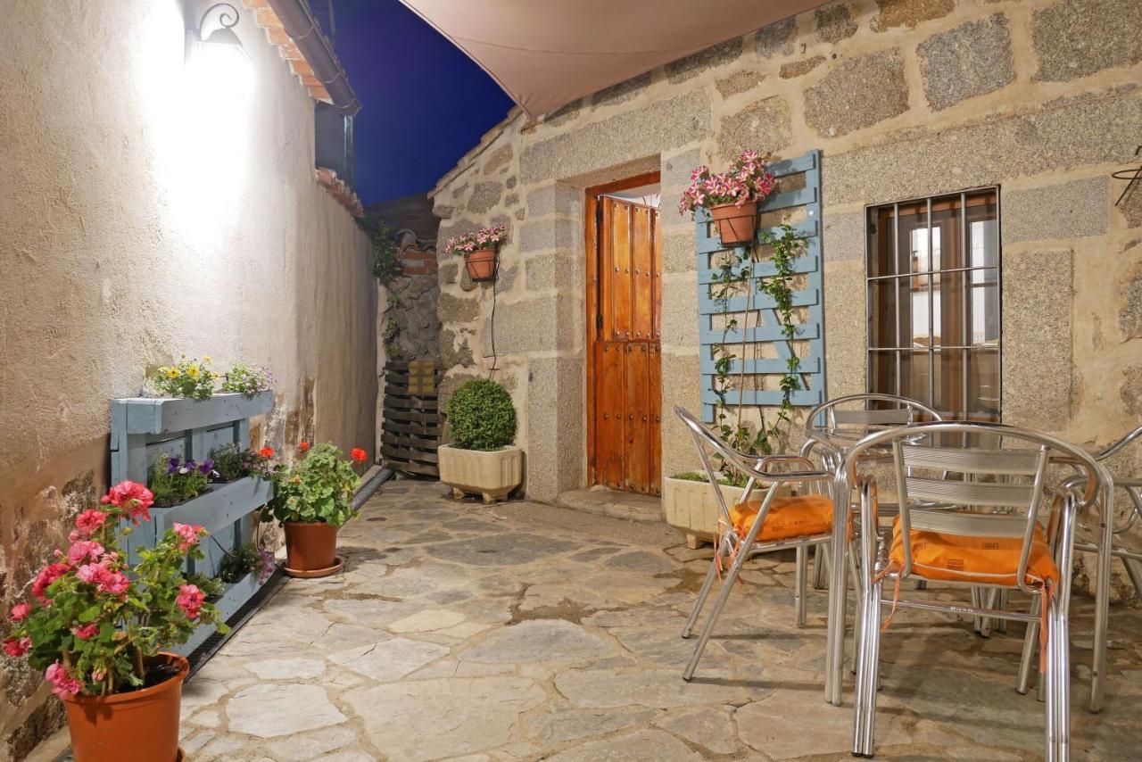 Casa Rural El Berrueco Robledillo Exterior photo