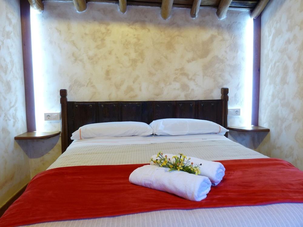 Casa Rural El Berrueco Robledillo Exterior photo